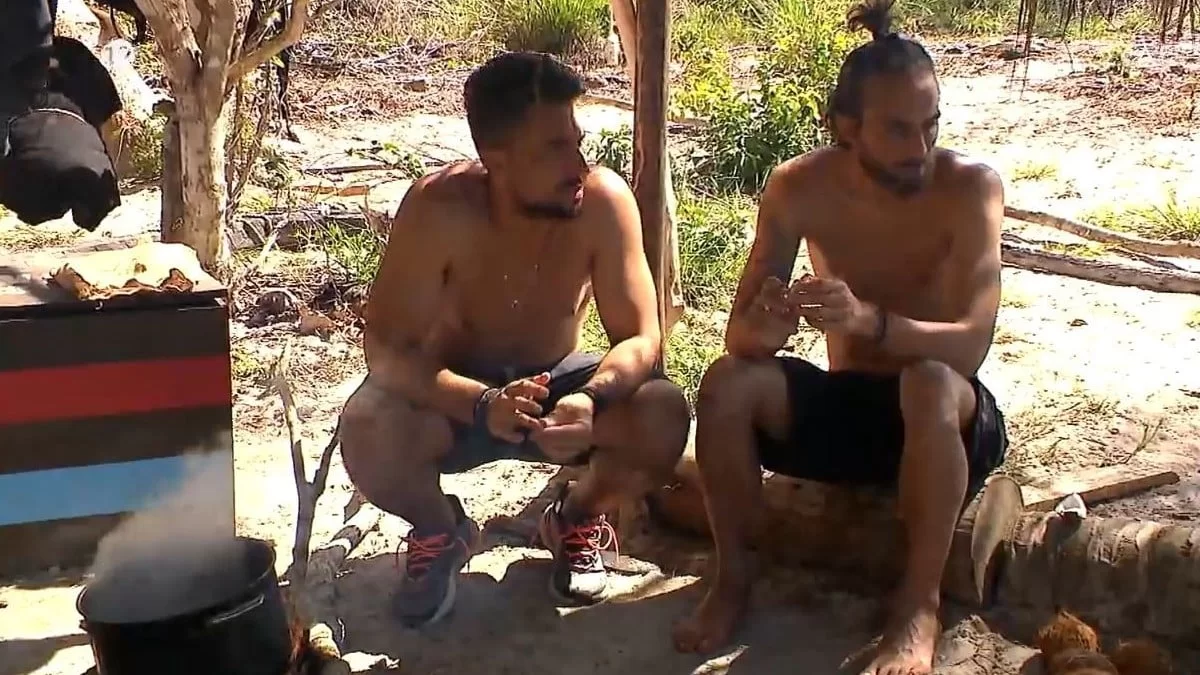 Τον «μαχαίρωσαν» όλοι πισώπλατα - Φωτογραφία πριν το Survivor All Star, όταν ο Κατσούλης και η Μαριαλένα πόζαραν αγκαλιασμένοι με Μπο και Καρολίνα