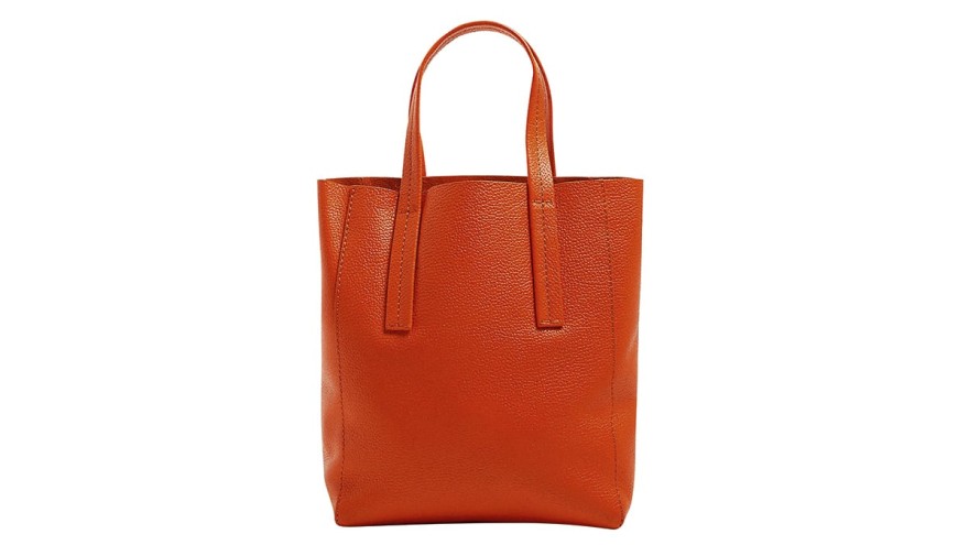 Πορτοκαλί, φούξια, κόκκινα και πράσινα: Τα πιο παιχνιδιάρικα ρούχα των H&M και ZARA!