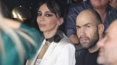 Η άβολη στιγμή όταν τους ''έπιασε'' ο φωτογράφος - Με μίνι ταγέρ η Χοψονίδου στο πλάι του Σπανούλη στα μπουζούκια