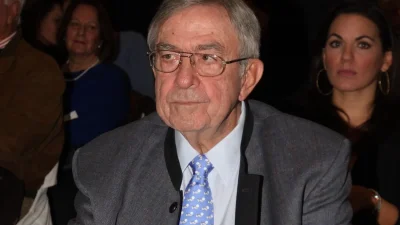 Τέως Βασιλιάς Κωνσταντίνος: Οι λεπτομέρειες της κηδείας με τις συζητήσεις για το λαϊκό προσκύνημα - Η συνάντηση των μελών της οικογένειας στο νεκροταφείο