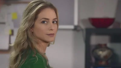 Τρία Μίλια (31/1): «Είμαι σίγουρη πως είναι ζωντανός και προσπαθεί να βρει τρόπο» - Η Φωτεινή προσπαθεί να στηρίξει τον Μιχάλη και να τον βοηθήσει για να...