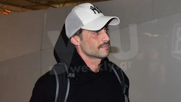 Δεν το παρατήρησε κανείς: Τι είχε στα χέρια του ο Κωνσταντίνος Βασάλος στο αεροδρόμιο φεύγοντας για Survivor All Star