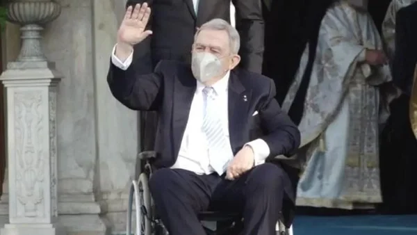 Έφυγε από τη ζωή ο τέως βασιλιάς Κωνσταντίνος