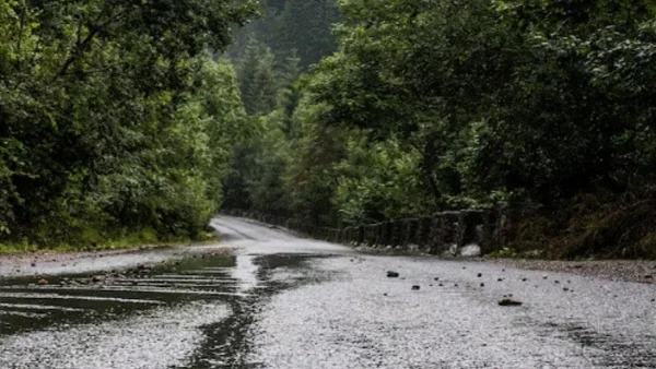 Καιρός (23/1): Έντονες καταιγίδες κατά τόπους - Ανησυχία για χιονοπτώσεις