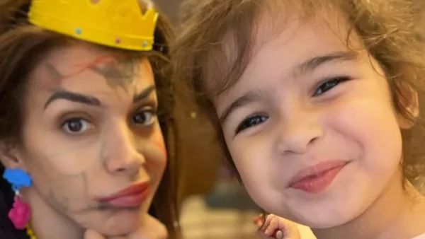 «Κόντεψα να τρελαθώ χθες» - Στιγμές τρόμου για την Ελένη Χατζίδου και την μικρή Μελίτα στη μέση της νύχτας