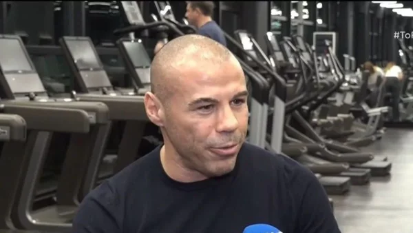 «Κάθε φορά που τις ακούω να κλαίνε...» - ''Λιώνει'' για τις δίδυμες κόρες του ο Μιχάλης Ζαμπίδης