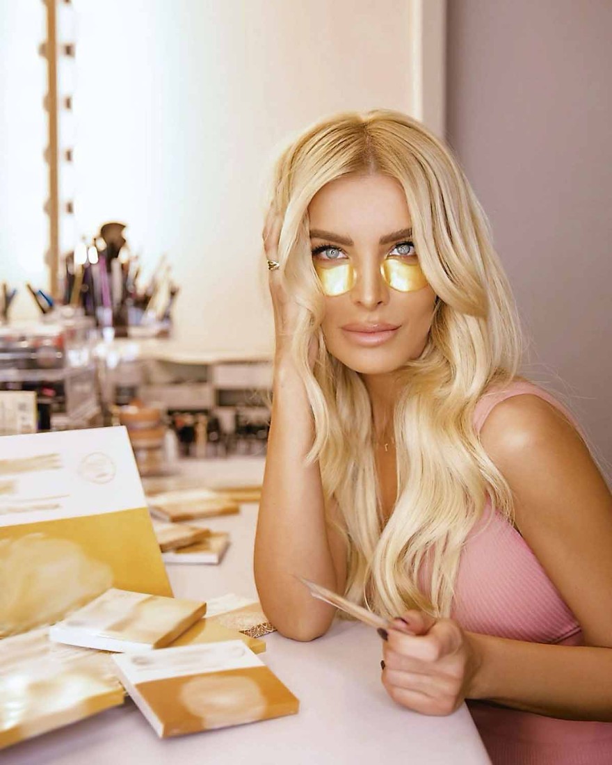 Αποκλειστικό: Τρεις μεγάλες Ελληνίδες παρουσιάστριες μας ανοίγουν το καμαρίνι τους