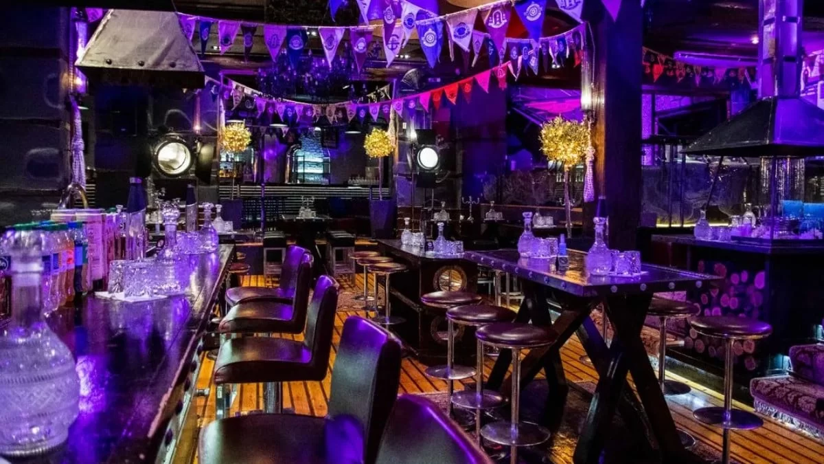 Nautical Hall: Αν βρεθείς στην Καστοριά πρέπει οπωσδήποτε να επισκεφθείς αυτό το all day bar