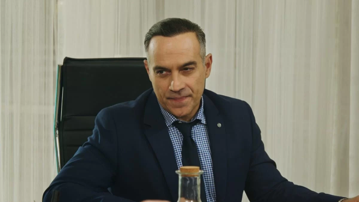 Ποιος Παπαδόπουλος (6/2): Ο Αρίστος ψάχνει τρόπο να έρθει ξανά κοντά με την οικογένειά του - Αποφασίζει να...