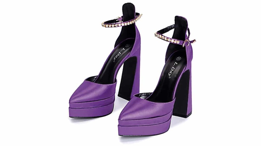 Τα πέδιλα του χειμώνα: «Άσχημα» και «χοντροκομμένα» αλλά πρώτα σε πωλήσεις!