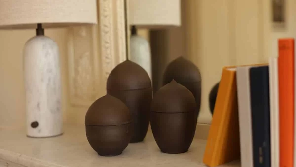 Καλειδοσκόπιο εικόνων και αισθήσεων η αρωματική συλλογή κεριών "Flamolfactif"