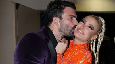 Τεράστιο και ξύλινο - Το εντυπωσιακό σπίτι του Δημήτρη Αλεξάνδρου στην Αράχοβα