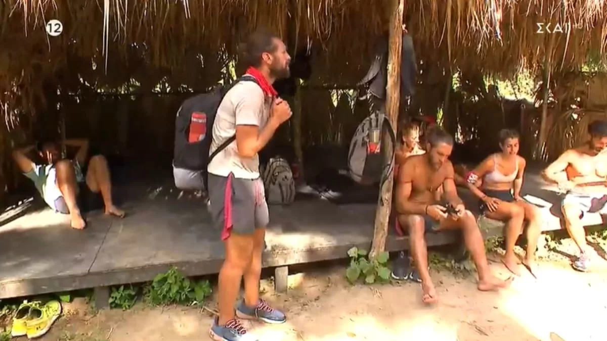 Survivor All Star: Πανικός στην καλύβα του Κόκκινων - Στο στόχαστρο ο Κώστας Παπαδόπουλος