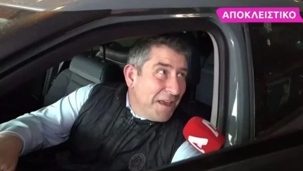 «Εμένα το συμβόλαιό μου...» - Φανερά αμήχανος ο Άκης Παυλόπουλος σε ερώτηση για την Ντόρα Κουτροκόη στον αέρα του ALPHA