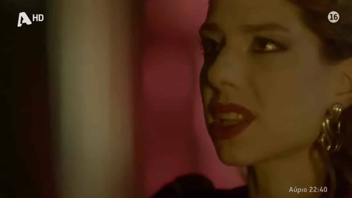 Αυτή η νύχτα μένει (17/2): Τον πιάνει να τη φιλάει έξω από το Όνειρο - Η Ζέτα χτυπάει αλύπητα το Στρατή