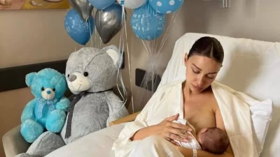 Χαμός με την φωτογραφία της Φουρέιρα που θηλάζει το νεογέννητο - Το σχόλιο της Τούνη που έφερε την αντίδραση της