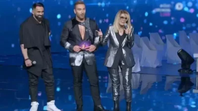 J2US: «Ντροπή σου! Με βλέπεις που...» - Η αποκρουστική "καλησπέρα" της Εύης Δρούτσα στους κριτές