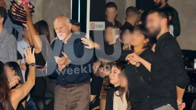 Γιώργος Παπανδρέου: Πρώτο τραπέζι πίστα στον Πλούταρχο με την σύντροφό του - Τρυφερές αποκλειστικές φωτογραφίες