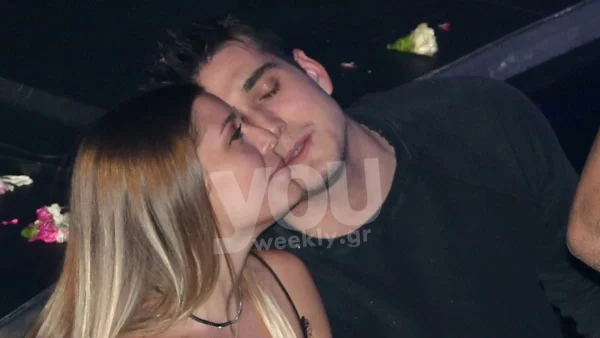 Τους κοιτούσε όλο το μαγαζί - Ο Γιώργος Κακοσαίος σε τρυφερά τετ α τετ με την σύντροφό του στα μπουζούκια