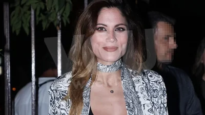 Θηλάζει την κόρη της μέσα στο αμάξι - Η τρυφερή φωτογραφία της Μαίρης Συνατσάκη