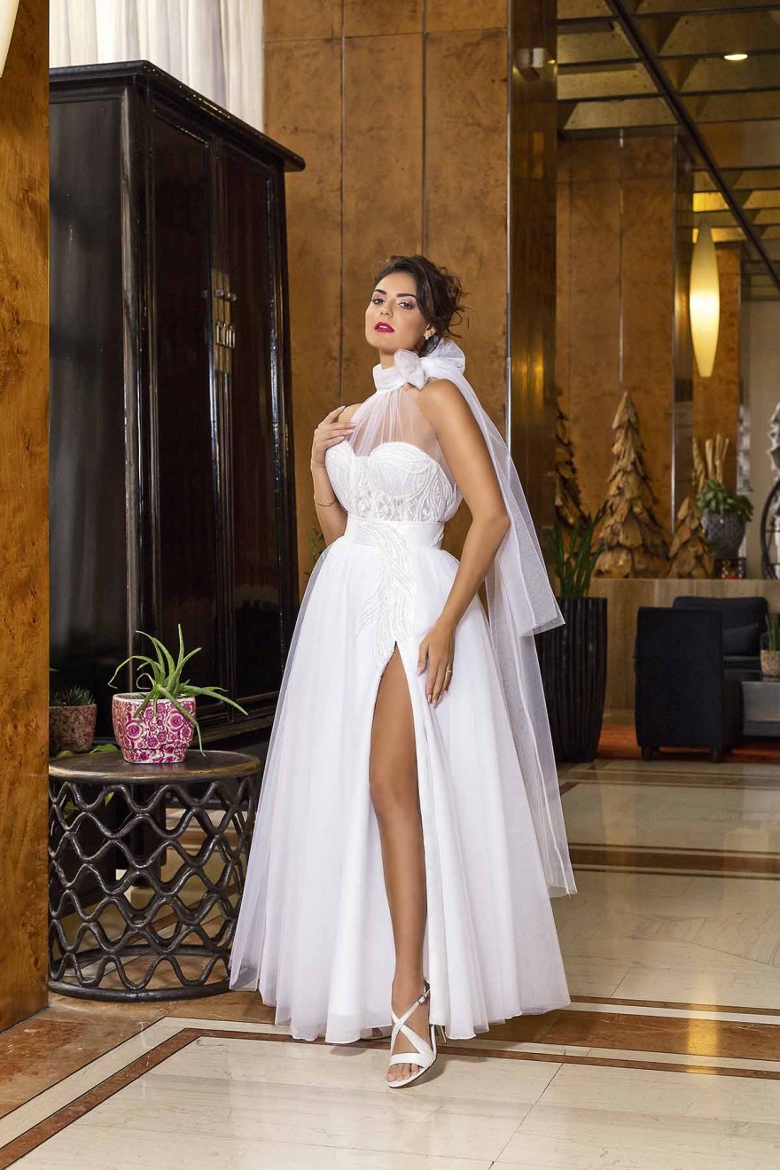 Βρισηίδα Ανδριώτου: Το κορίτσι του Survivor All Star διαλέγει νυφικό για τον γάμο της με τον Σπύρο Μαρτίκα (Βίντεο)