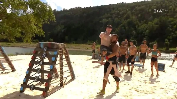 Τον κρατούσε ο Μπάρτζης όρθιο - Τα έχασε ο Παναγιώτης στο Survivor All Star