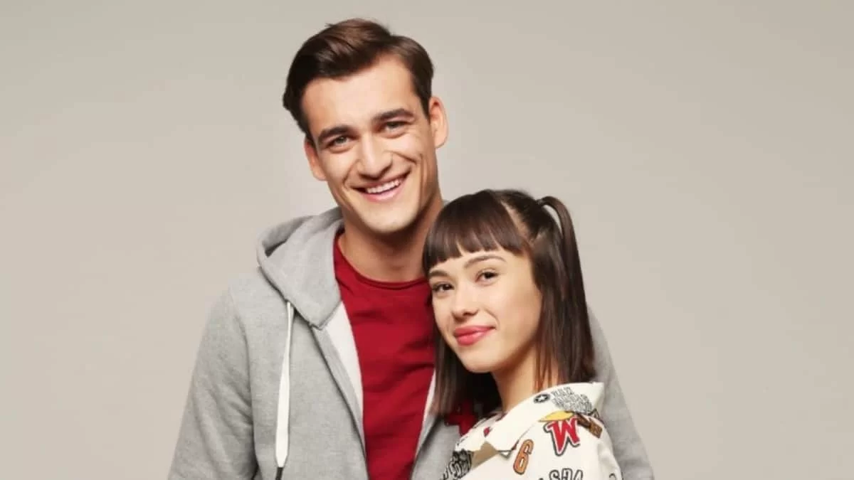 Τρία Μίλια (1/2): «Είναι το λιγότερο που μπορώ να κάνω για να είμαι μαζί της» - Η σκηνή μεταξύ του Πέτρου και της Κλειώ που θα καθηλώσει