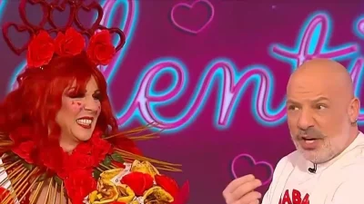 Με άρωμα Αγίου Βαλεντίνου και... πιτόγυρου - Η επική εμφάνιση της Βάνιας στο "Καλό Μεσημεράκι"