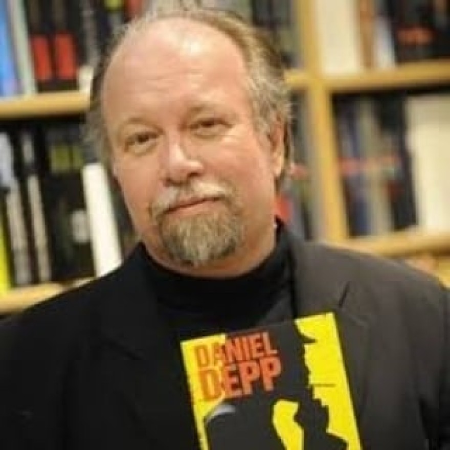 Σπάνιες φωτογραφίες από τον αδερφό του Τζόνι Ντεπ - Είναι 69 ετών και δεν μοιάζουν καθόλου!