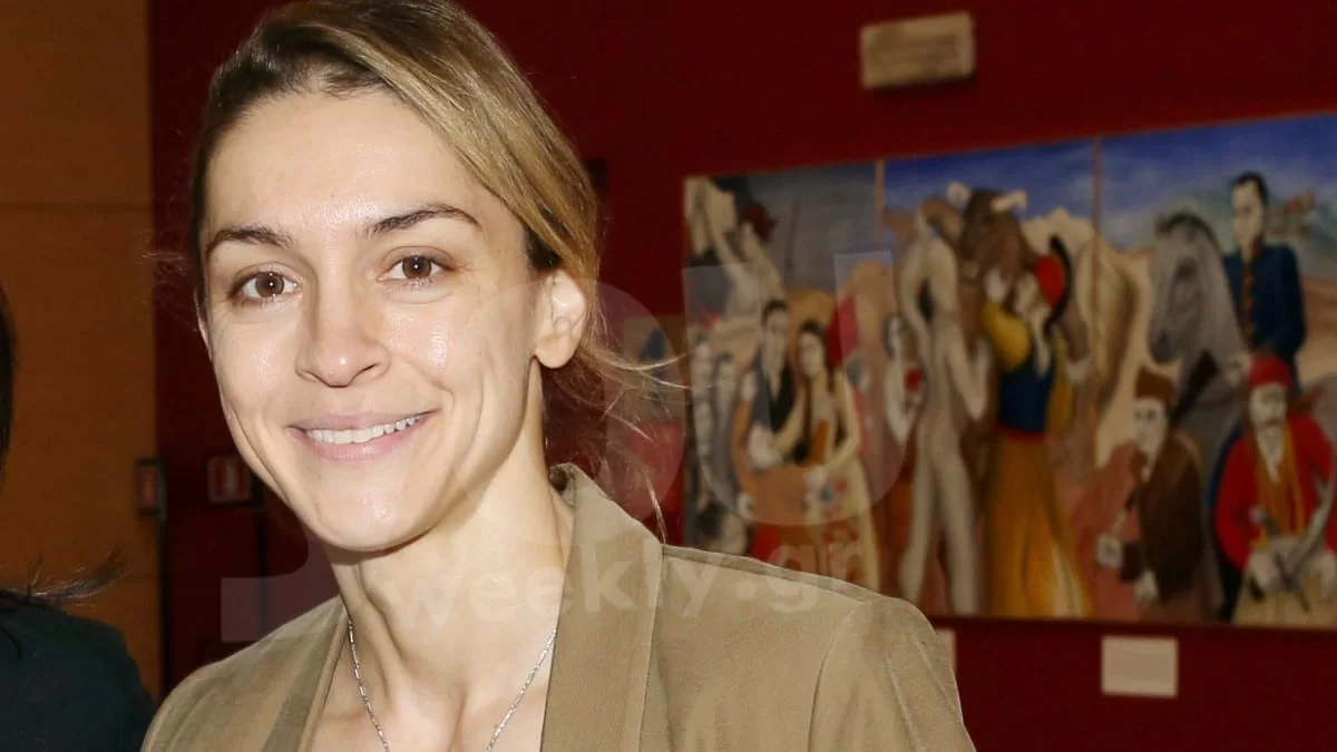 Συγκλονιστική αλλαγή: Άλλος άνθρωπος η Γιουλίκα Σκαφιδά με αγορέ πλατινέ μαλλιά