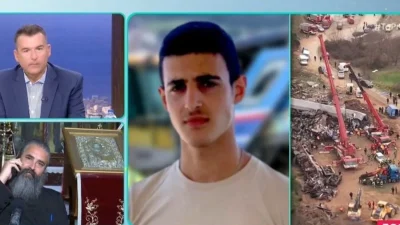 «Όταν πήγα στα Τέμπη κρατούσα ένα σταυρό και είπα...» - Συγκλονίζει ο πατέρας του Κυπριανού 1 μήνα μετά την τραγωδία