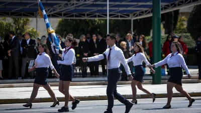 Ηλιόλουστος ο καιρός σήμερα - Με υψηλές θερμοκρασίες οι παρελάσεις της 25ης Μαρτίου