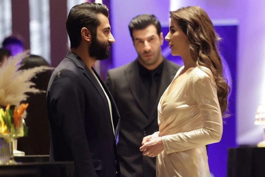 Αδίστακτη ερωμένη ΣΚΑΙ