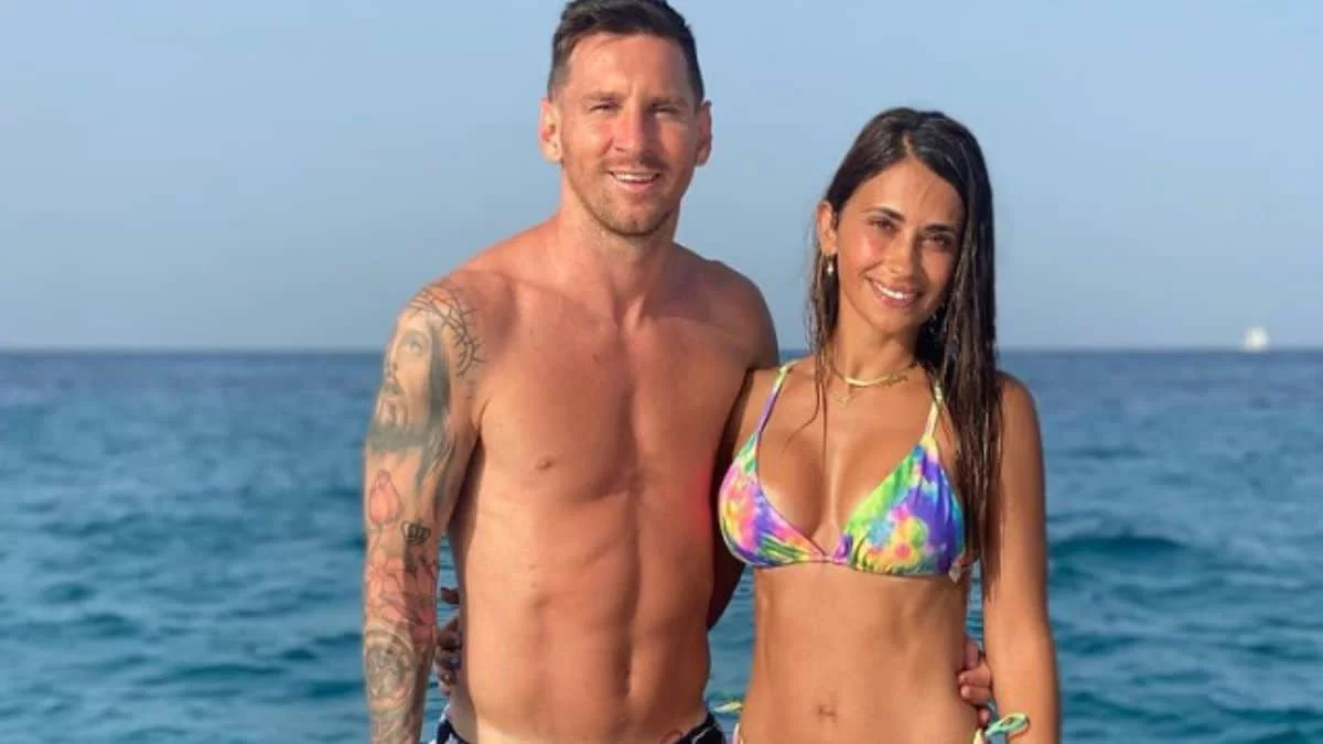 Lionel Messi: Κόκκινη σε σχήμα τριαντάφυλλου - Το εξωφρενικό ποσό που έδωσε η Αντονέλα Ροκούζο για μια τσάντα