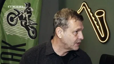 «Ήταν σε μικρή ηλικία που όλα συγχωρούνται» - Ο Απόστολος Γκλέτσος "έσπασε" τη σιωπή του για την σχέση του με την Μιμή Ντενίση