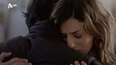 Σασμός: «Την αγγίζει σαν να...» - Η κίνηση του Αστέρη στην Αργυρώ που έριξε το twitter για τη σειρά του Alpha