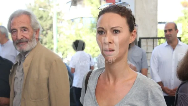 Δώρα Χρυσικού: «Μια γυναίκα που δεν έχει μαλλιά, μήτρα κι ωοθήκες μπορεί να...» - Σοκάρει η ηθοποιός με την εξομολόγηση της για τον καρκίνο