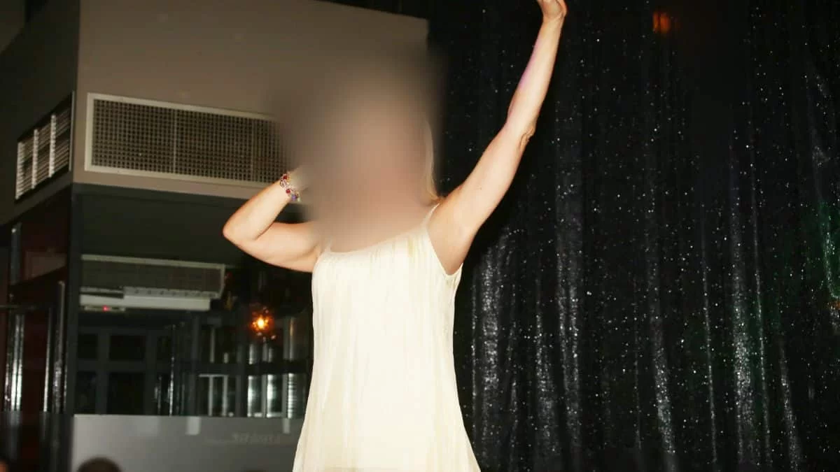 Αποκάλυψη "βόμβα" - Γνωστή τραγουδίστρια χώρισε γιατί ο σύντροφος της δεν έβαφε τα μαλλιά του