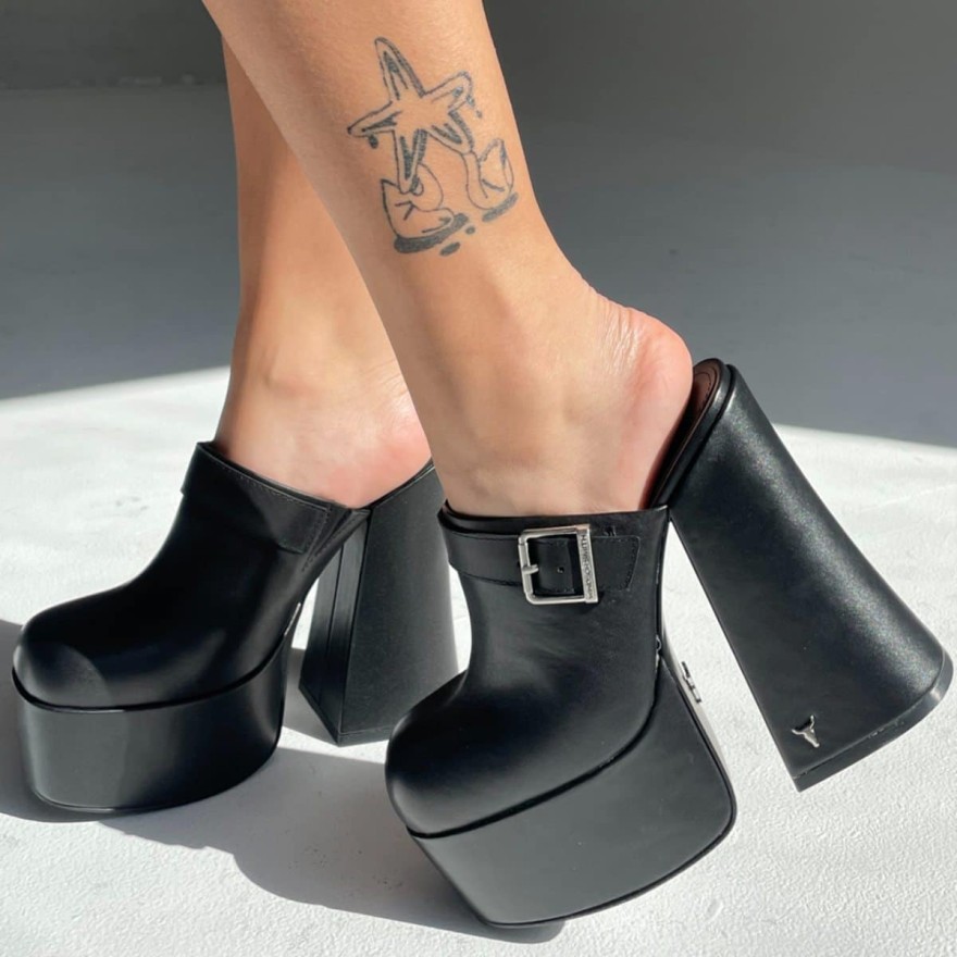 Windsor Smith favela