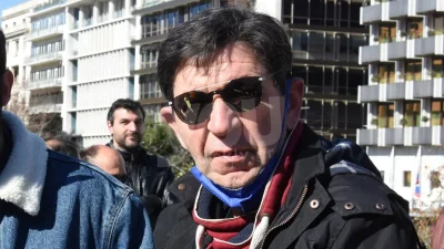 Γεράσιμος Σκιαδαρέσης: «Ήταν χυδαίο , δεν περίμενα...» - "Κόλαφος" ο ηθοποιός για περιστατικό με εφημερίδα