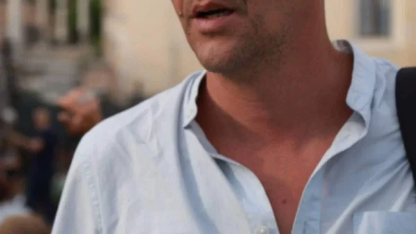 Λίγο πριν γίνει μπαμπάς - Γνωστός παρουσιαστής του ΣΚΑΪ παντρεύτηκε την αγαπημένη του