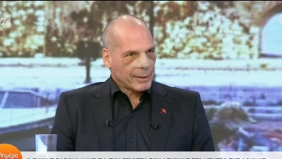 Γιάνης Βαρουφάκης: «Προσπαθώ να σε... και εσύ με χτυπάς» - Η πρώτη τηλεοπτική εμφάνισή του μετά τον ξυλοδαρμό