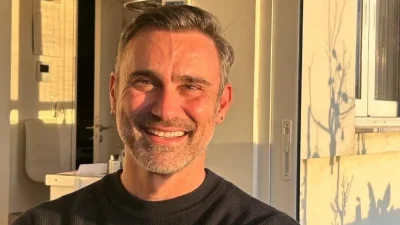 «Για τα γκέι παιδιά που μεγάλωσαν στην επαρχία...» - Οι συγκινητικές αναρτήσεις του Καπουτζίδη για τις Σέρρες και τον Πάνο Νάτση