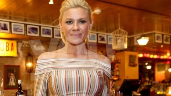 «Άκουγε τη φωνή μου και έτσι έφυγε» - Η σοκαριστική στιγμή που έζησε η Καραβάτου με το θάνατο της μητέρας της