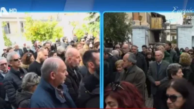 Τραγωδία Τέμπη: Μοίρασαν μπομπονιέρες στη μνήμη της - Σπαραγμός στο τελευταίο αντίο της 28χρονης Ελπίδας