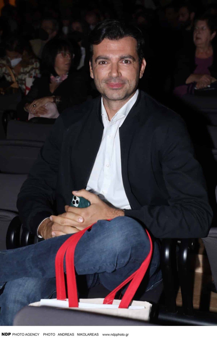 Ο Λευτέρης Ζαμπετάκης σε βραδινή έξοδο