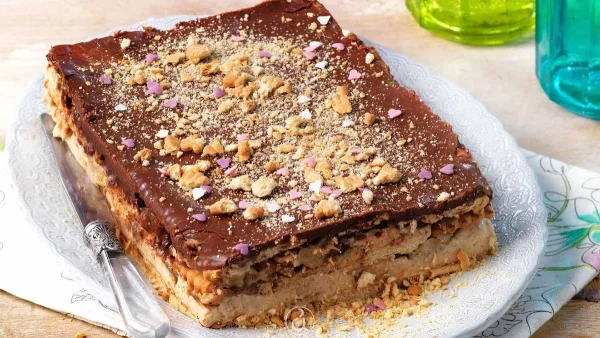 Το πιο λαχταριστό μπισκοτογλυκό ψυγείου με βούτυρο και σοκολάτα