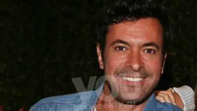 Αγνώριστος με μπότες και κρητική φορεσιά - Σημαιοφόρος ο Νίκος Παπαδάκης στην παρέλαση της 25η Μαρτίου