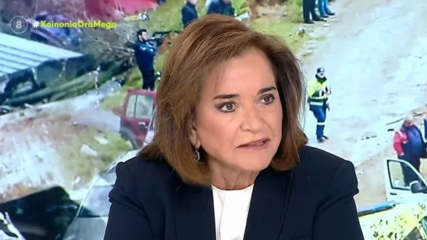 Τραγωδία Τέμπη: «Ξέρω τι θα πει να αποχαιρετάς τον άνθρωπό σου στις 8 και στις 8.30 να...» - Συντετριμμένη η Ντόρα Μπακογιάννη στον αέρα του MEGA