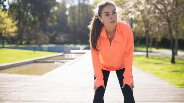 Γυναικείο παντελόνι φόρμας: Δείτε πως να δείχνετε κομψές ενώ γυμνάζεστε!